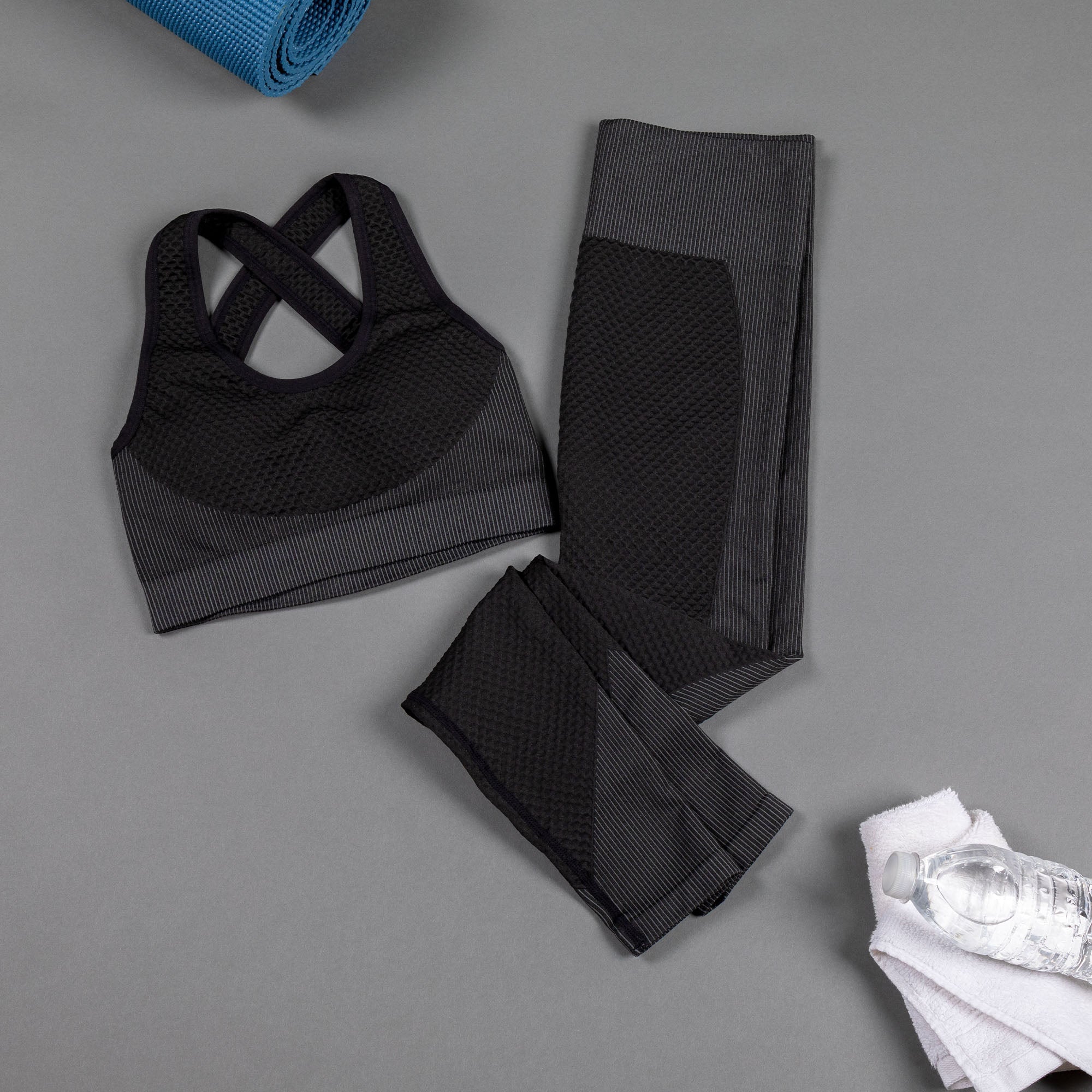 Textured Leggings & Sports Bra Pilates Set