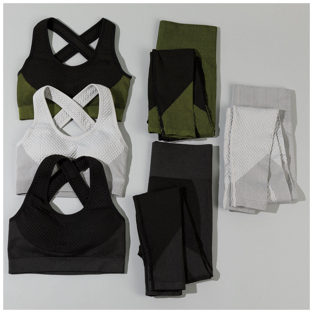 Textured Leggings & Sports Bra Pilates Set