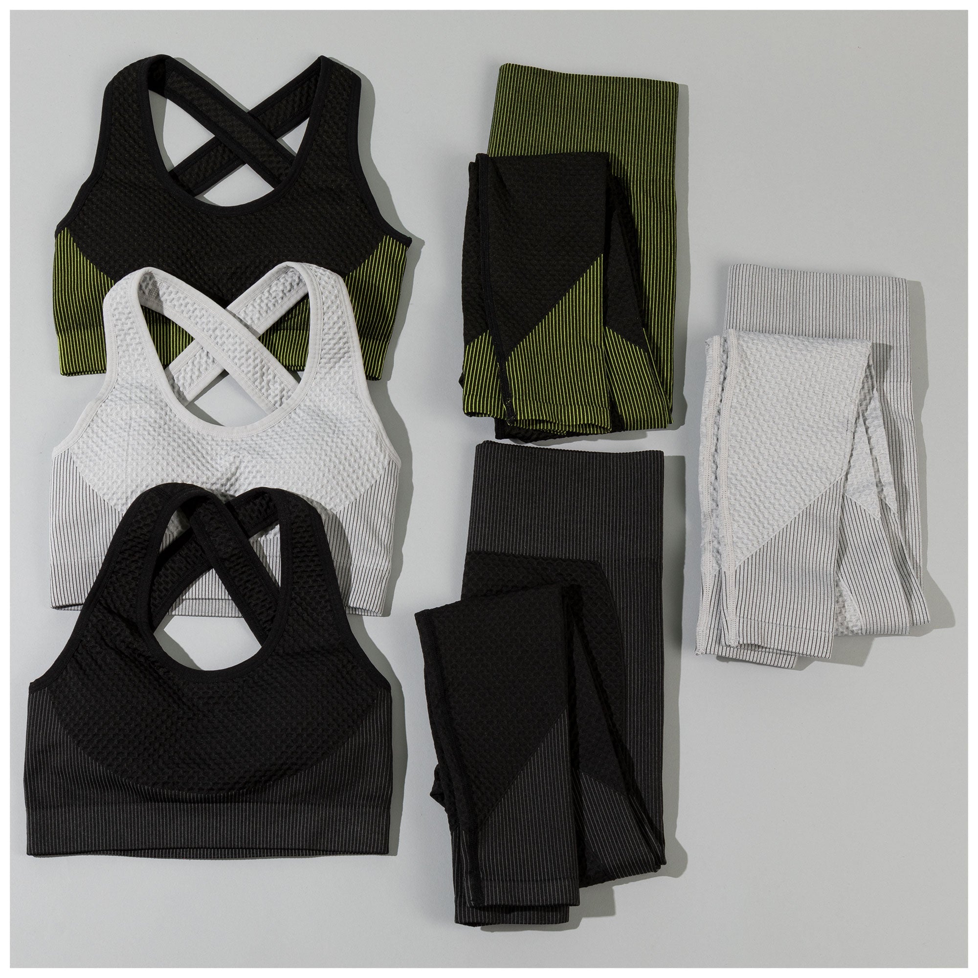 Textured Leggings & Sports Bra Pilates Set